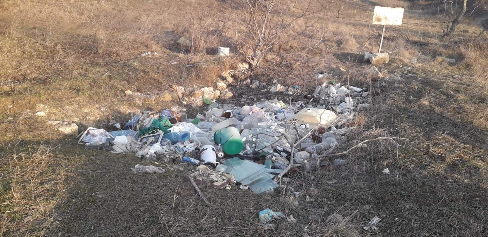 Ce facem cu deșeurile agricole sau cele în surplus? În 2020, poliția din Ialoveni a fost sesizată de 55 de ori privind neregulile legate de gunoi 1 187774907 959511341481043 4958596989848858469 n