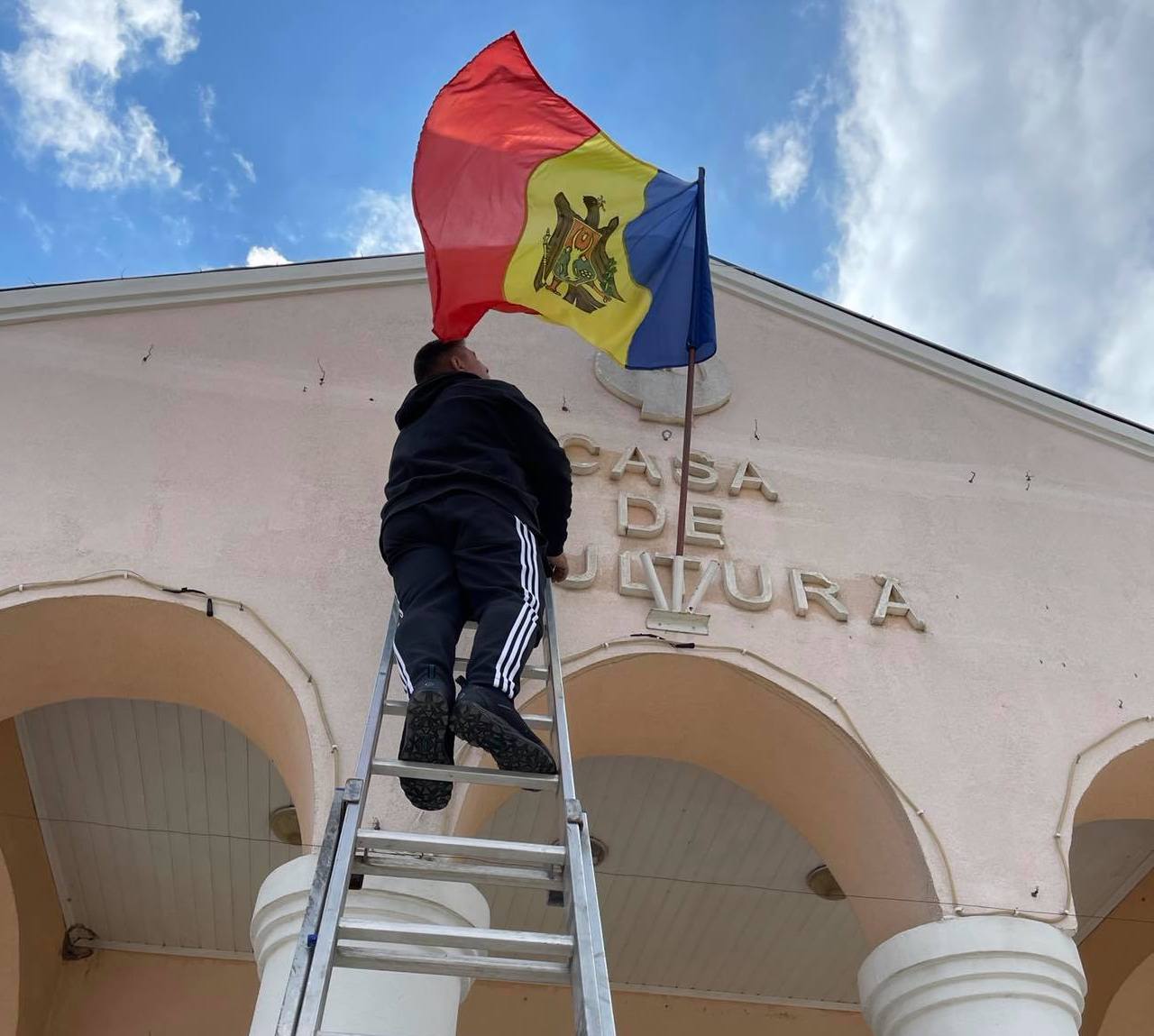 Ședința Consiliului comunal Ruseștii Noi va avea loc pe 3 iunie. Primăria a făcut publice proiectele de decizii cu anexele aferente 1 casa de cultura rusestii noi