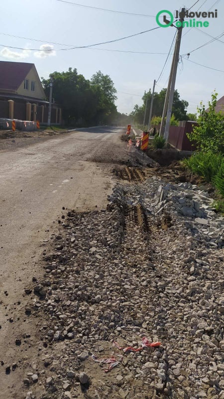 Probleme la reabilitarea Coridorului 16. Locuitorii din Zîmbreni nemulțumiți, primarul declară că proiectul a fost făcut anapoda 3 202811666 524742932273527 409139115031657642 n
