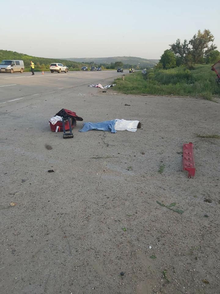 FOTO// Accident rutier în apropiere de Horești. Un copil de 5 ani a decedat pe loc 2 203937919 3550053085094978 5310012127332497690 n