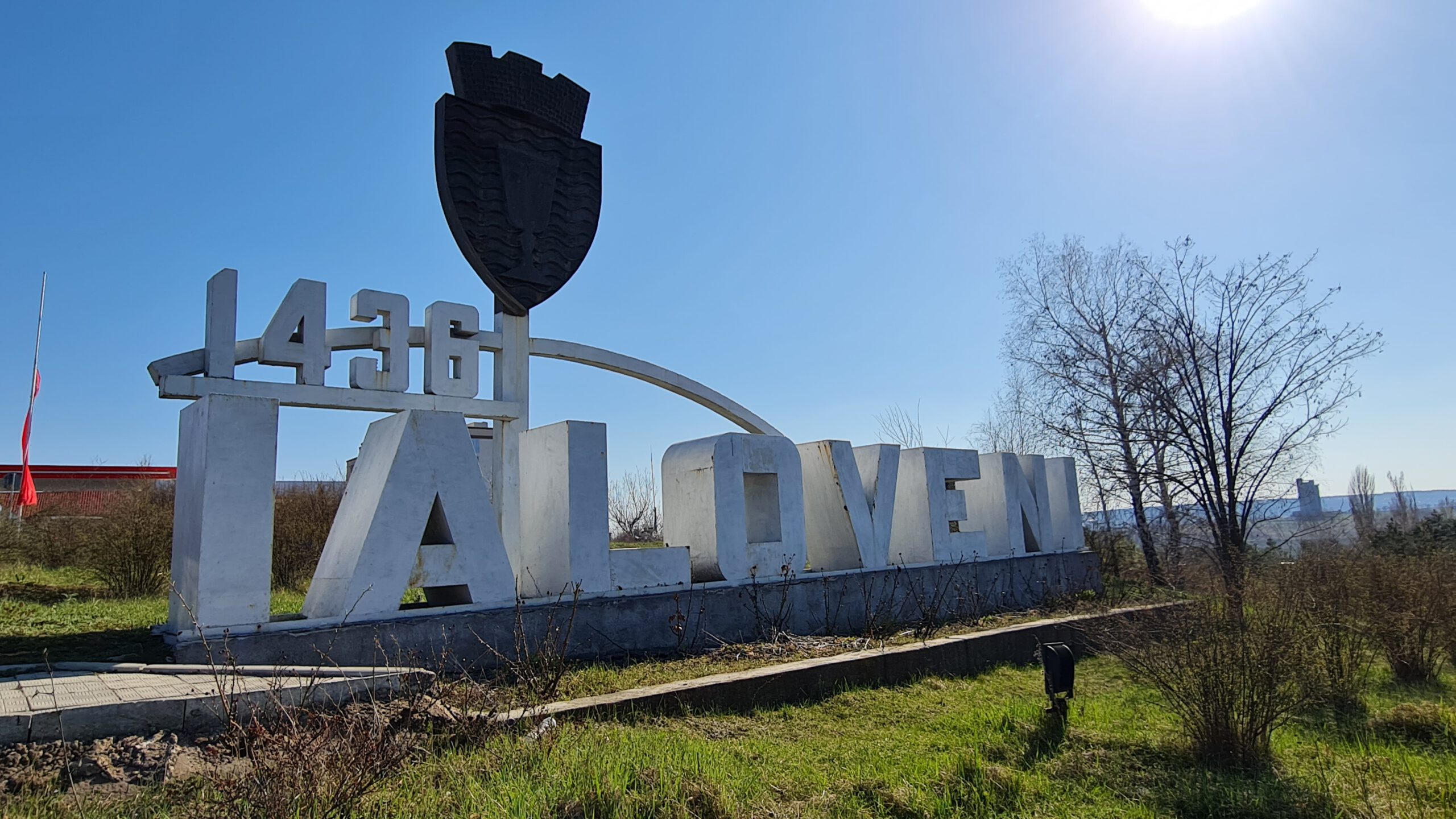 DOC// Utilizarea cuvântului „Ialoveni” în scopuri comerciale - doar cu aprobarea Consiliului orășenesc. Vezi REGULMENTUL 1 20210411 toponimic Ialoveni scaled