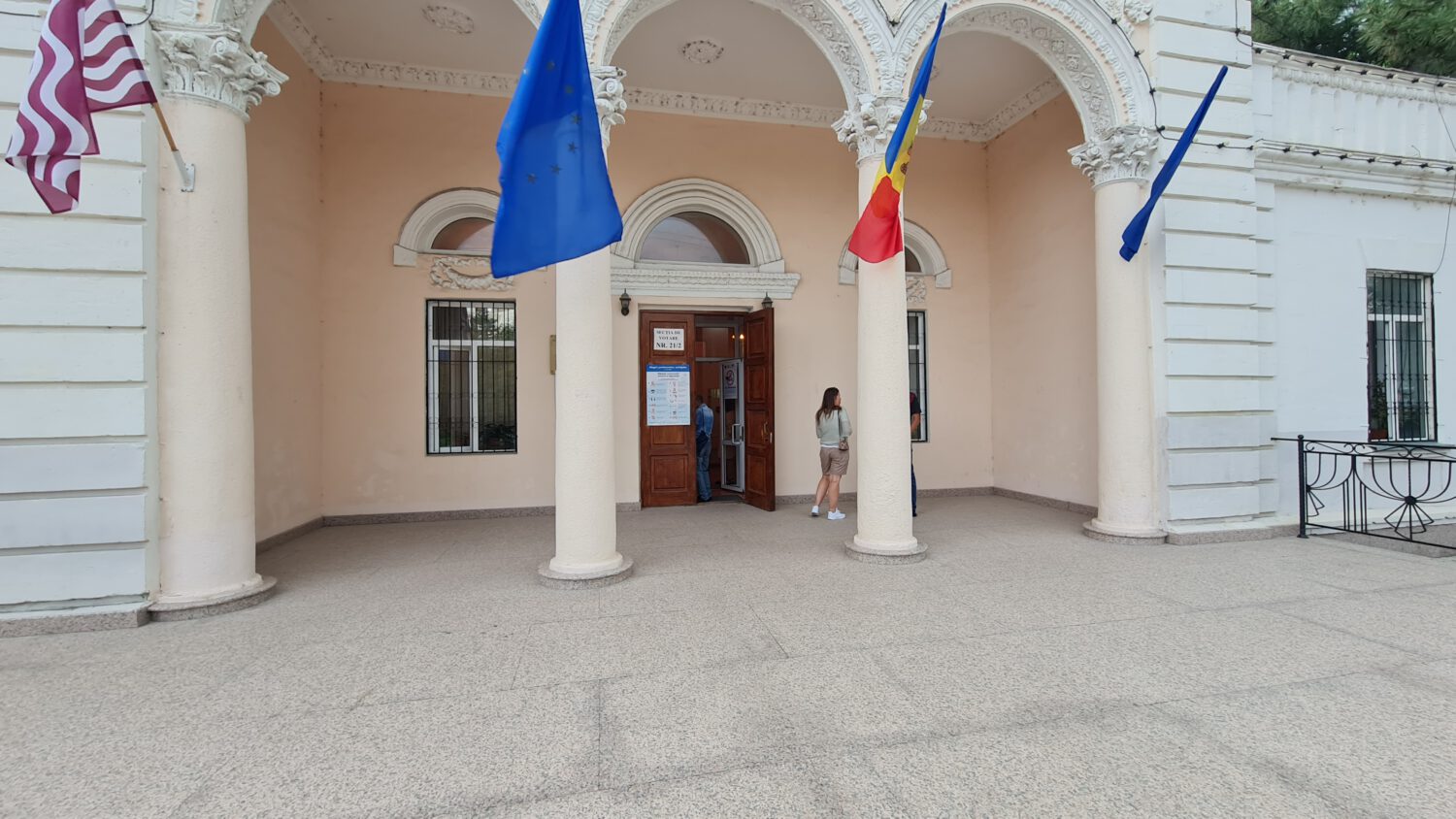 Despre participarea la vot la câteva secții din orașul Ialoveni 2 20210711 184955