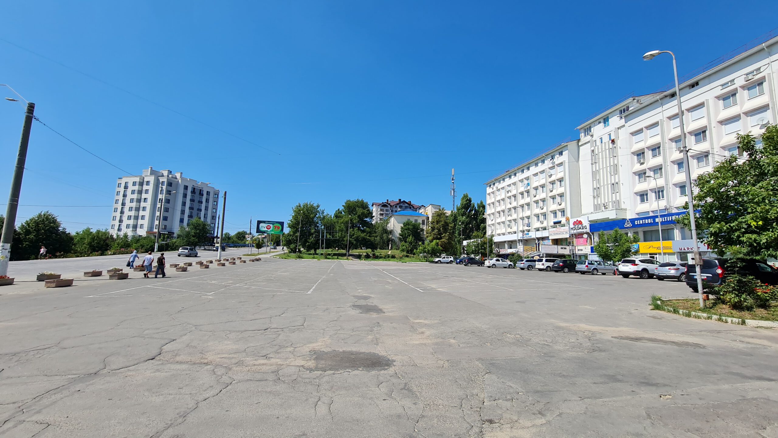 VIDEO// Primarul orașului Ialoveni are planuri mari pentru „Piața Unirii”/parcarea 1 20210801 piata unirii scaled
