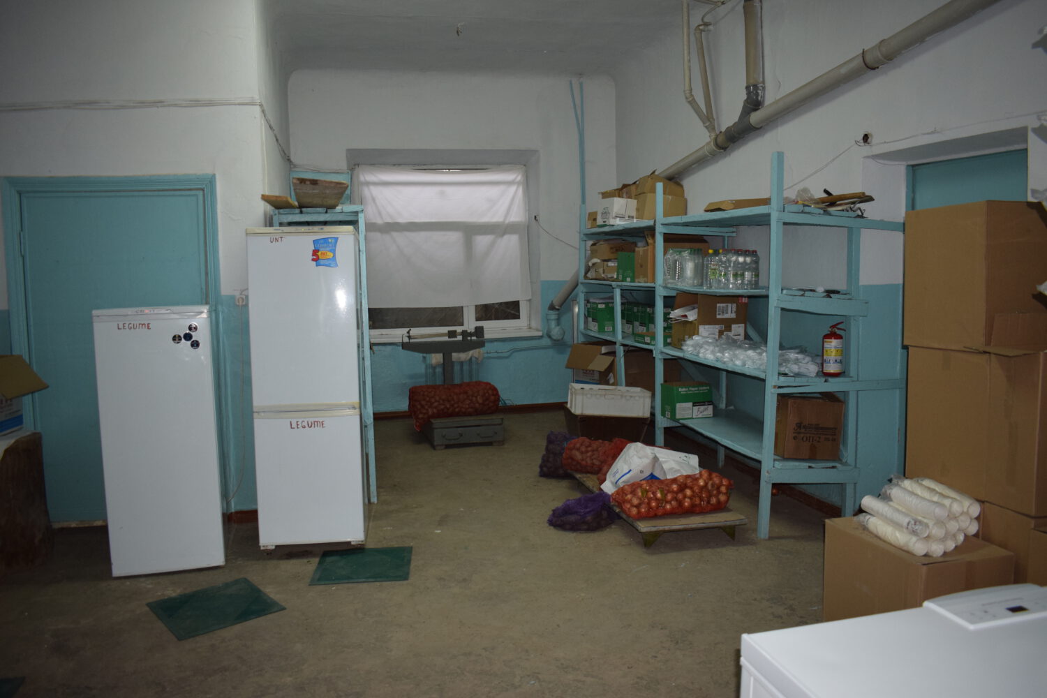 GALERIE FOTO// Spitalul raional Ialoveni a rămas FĂRĂ „bucătărie”. Vor apela la servicii de catering private 6 Depozititul de produse alimentare legume