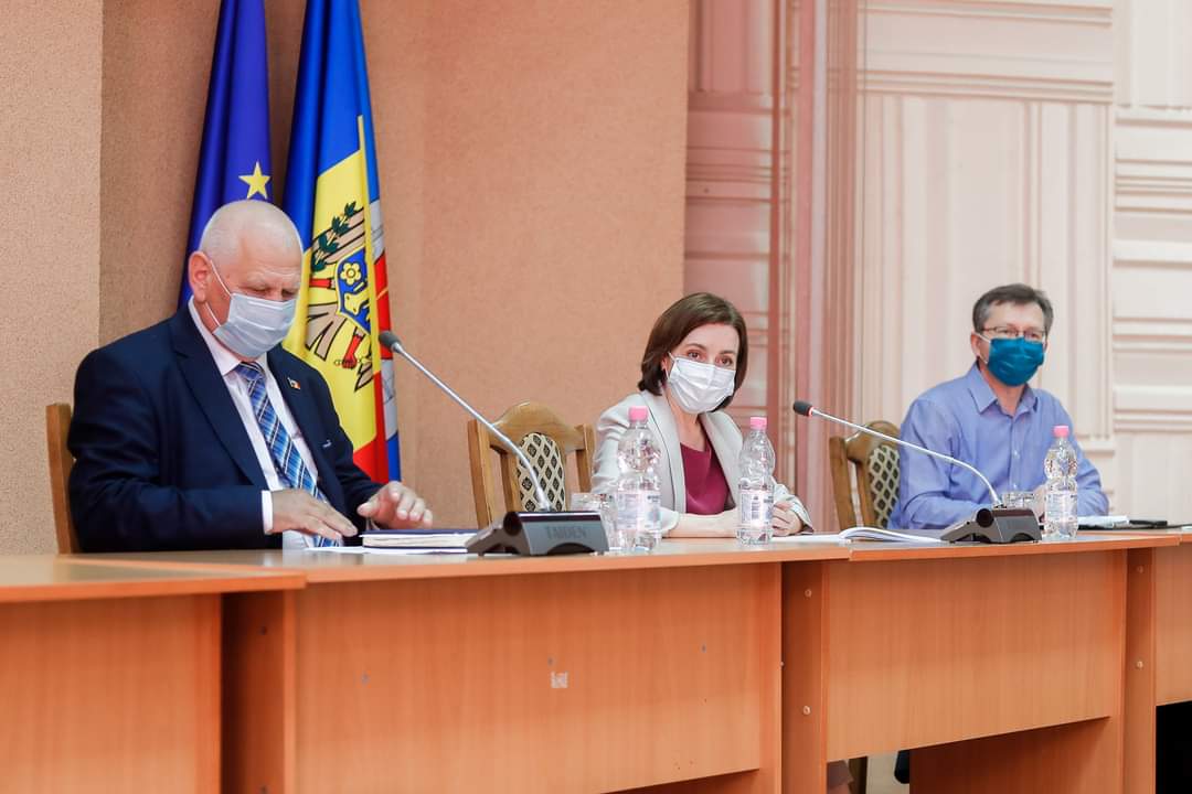 Galerie FOTO// Mesajul președintei Maia Sandu după vizita la Ialoveni 7 Maia Sandu intalnire cu agentii economici