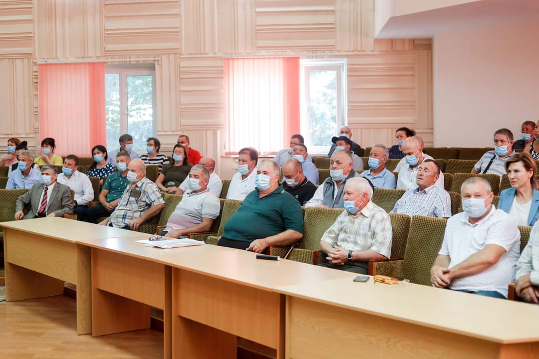 Galerie FOTO// Mesajul președintei Maia Sandu după vizita la Ialoveni 9 Maia Sandu intalnire cu agentii economici 3