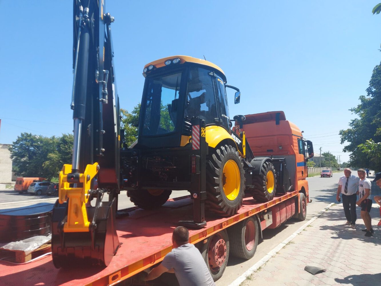 Buldoexcavatoare pentru Ialoveni și Costești, oferite cu suportul Programului Comunitatea Mea 2 236231951 4342340845788817 5247448583643804545 n