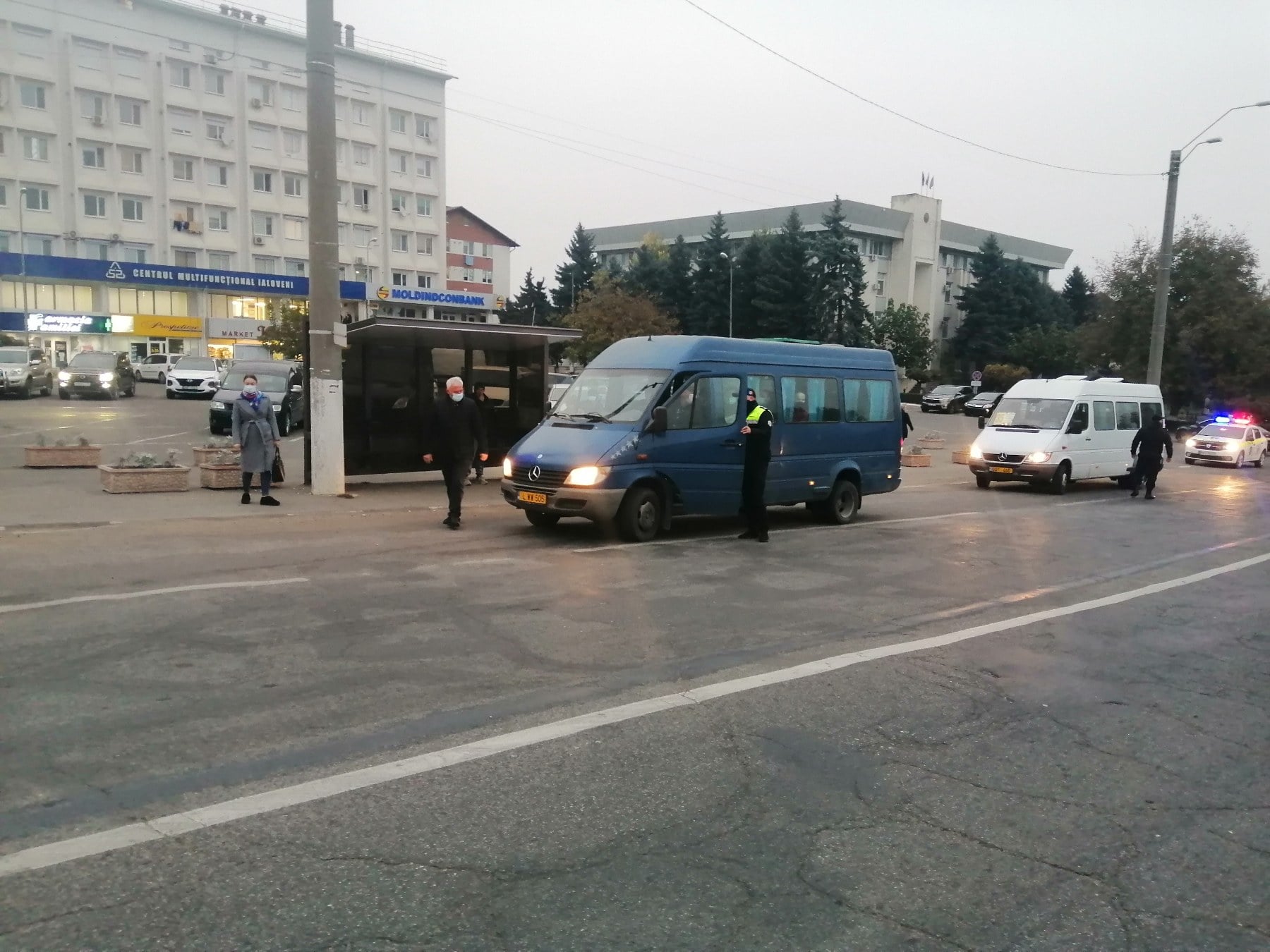Controale în transportul public din Ialoveni pentru prevenirea și combaterea răspândirii Covid-19 1 control transport public ialoveni 1