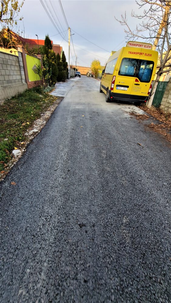 GALERIE FOTO cu asfaltul de pe strada Sf. Vineri din sectorul Albeni 23 str Sf Vineri asfalt 21