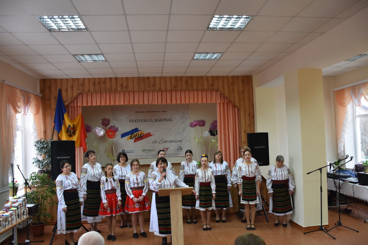 FOTO// Festivalul raional „Dor de Eminescu”, Ediția I. Cine sunt laureații concursului 3 271915418 4619453611487023 7385334622142616508 n