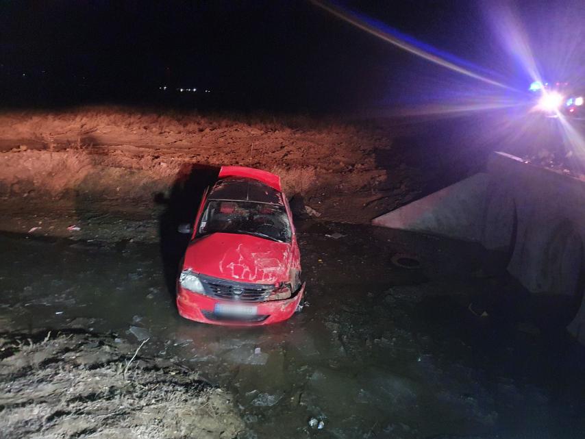 Accident în apropiere de Costești. Două persoane au ajuns la spital 1 accident Costesti
