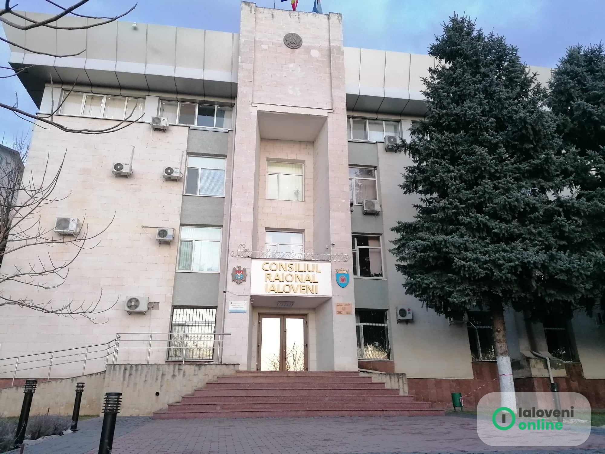DOC// Alocări de bani pentru instituțiile medicale și instituțiile de învățământ din raionul Ialoveni, la ultima ședință a Consiliului raional 1 IaloveniOnline Consiliul Raional Ialoveni ianuarie 2022 1