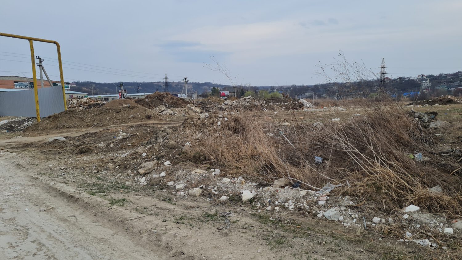 Solicitare de modificare PUG pentru construcția pe strada Gagarin a unui complex de locuințe cu regim mic de înălțime 9 teren Gagagrin regim mic de inaltime 4