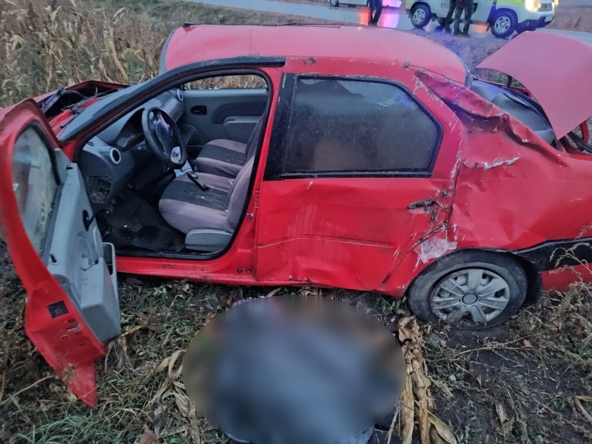 FOTO// Accident grav la Costești, soldat cu decesul unei femei. Șoferul era beat și lipsit de dreptul de a conduce 1 accident costesti 13 10 2022
