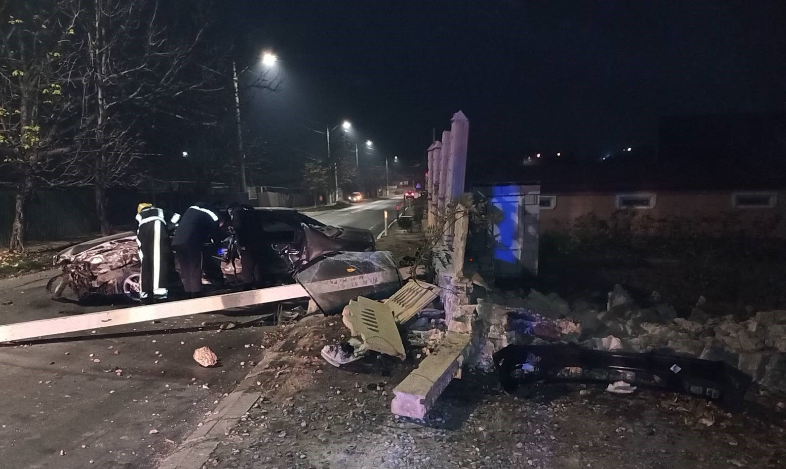 Accident în orașul Ialoveni. A fost nevoie de intervenția salvatorilor pentru lucrări de descarcerare 1 315083390 495485799284143 4876381986029782831 n