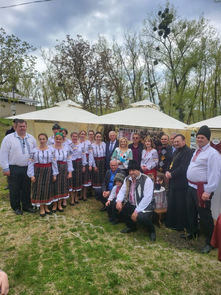 (GALERIE FOTO)// Prima ediție a Festivalului „Colo-n vale pe imaș” s-a desfășurat la Ulmu 14 345478791 248496604395031 4845753907845854134 n