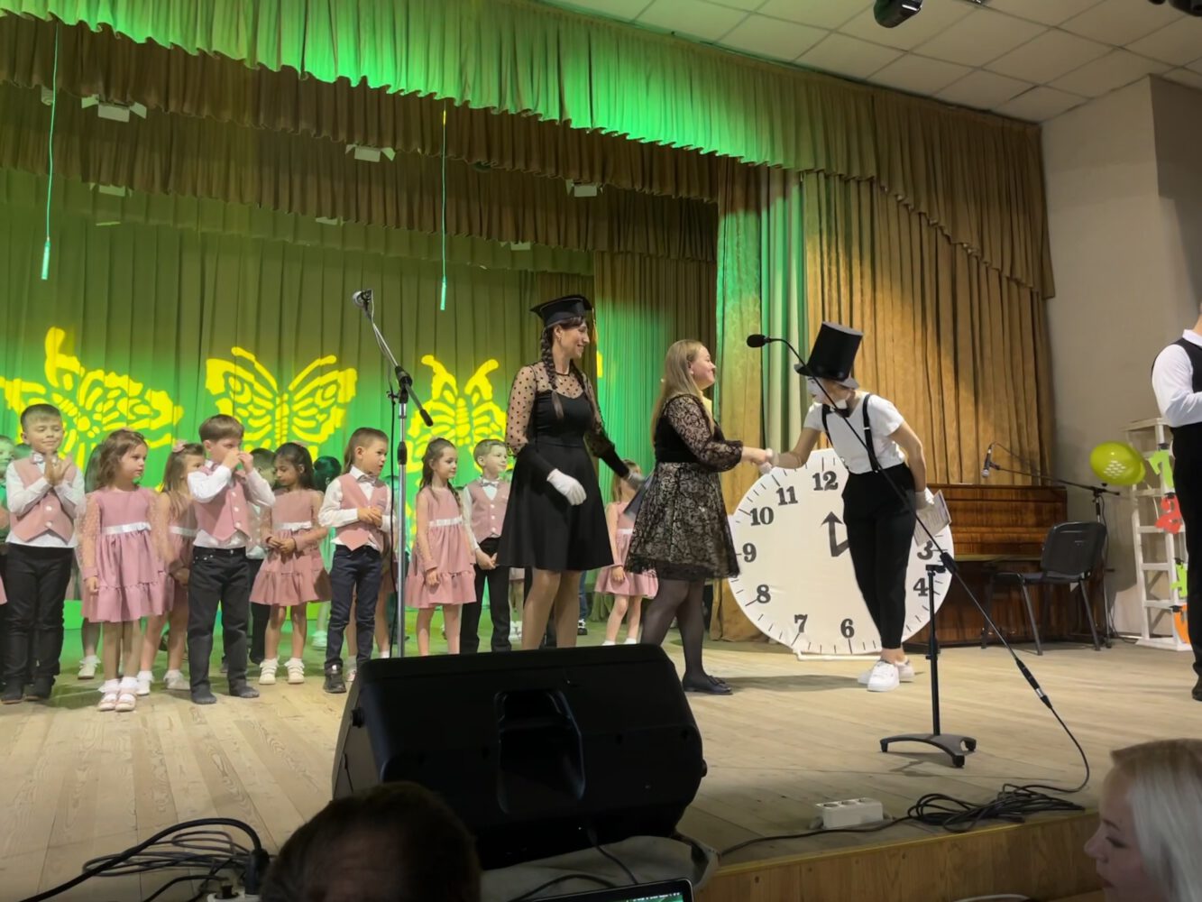 GALERIE FOTO. Absolvenții Grădiniței „Regina Maria” au susținut astăzi un concert la Casa de Cultură „Andrei Ungureanu” 6 IMG 5282