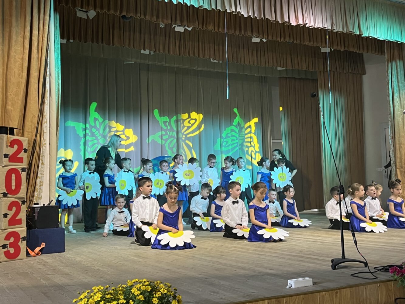 GALERIE FOTO. Absolvenții Grădiniței „Regina Maria” au susținut astăzi un concert la Casa de Cultură „Andrei Ungureanu” 15 IMG 5320