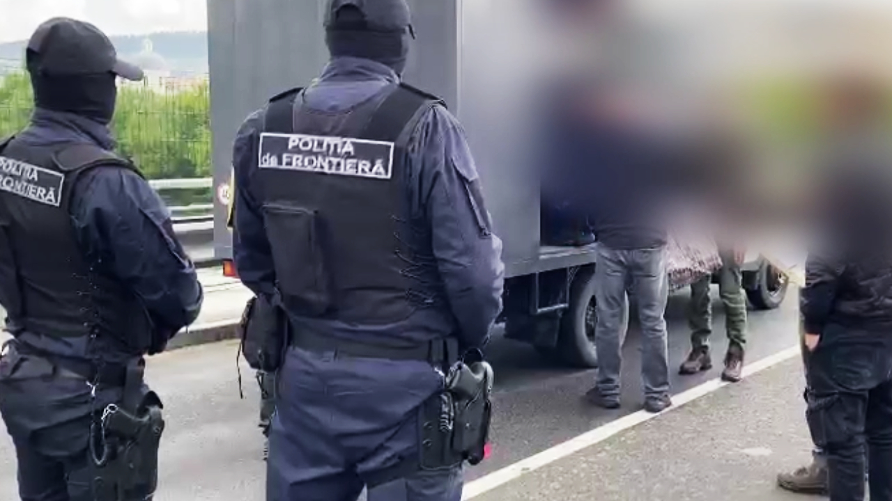 Un bărbat din Ialoveni anunțat în căutare internațională, reținut și predat polițiștilor 1 проект 1
