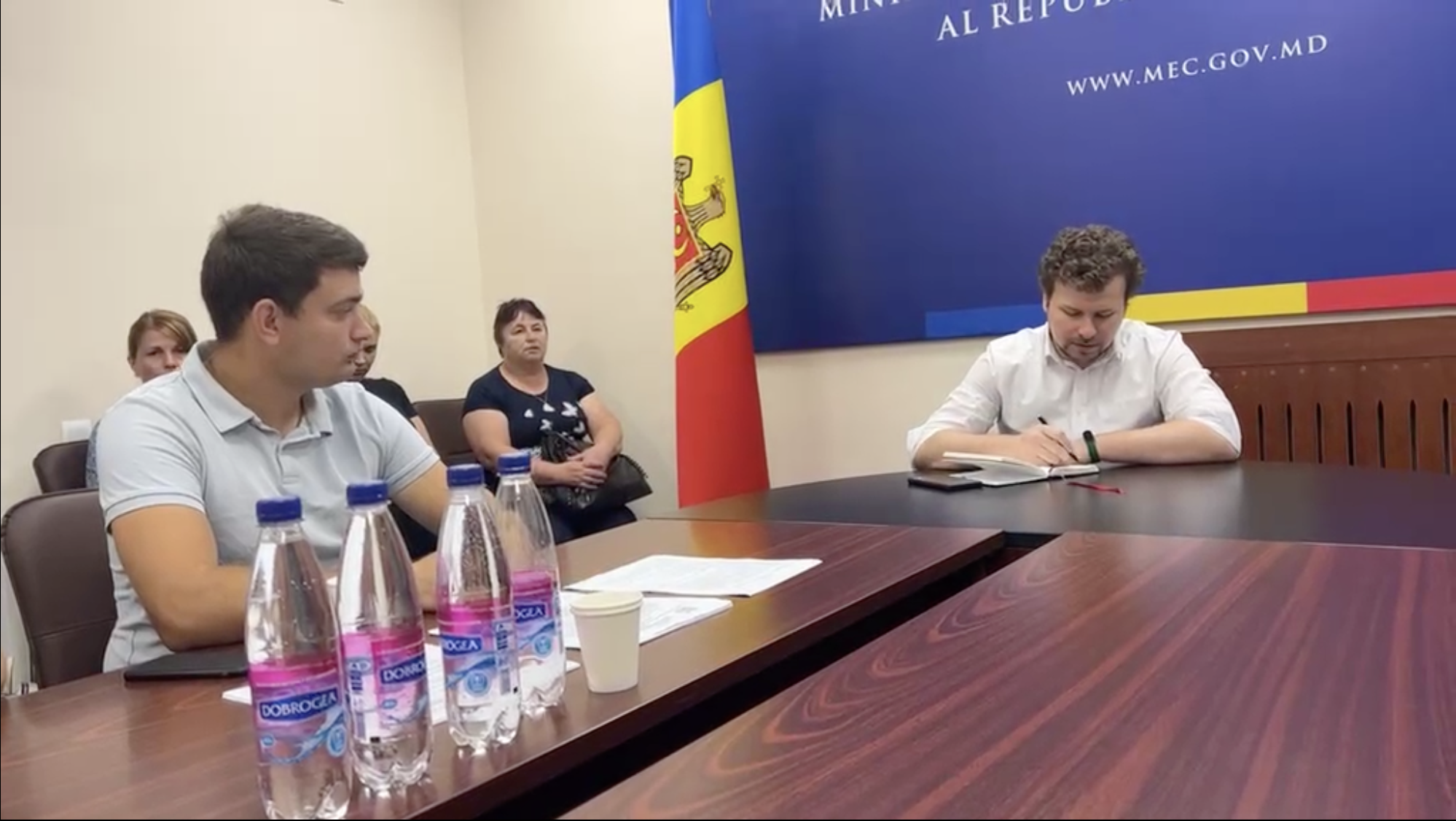 Părinții copiilor din Ruseștii Noi și Văsieni în audiența Ministrului Educației și Cercetării. Dan Perciun: „Revenim astăzi cu un răspuns” 1 Screenshot 2023 08 21 at 11.42.02