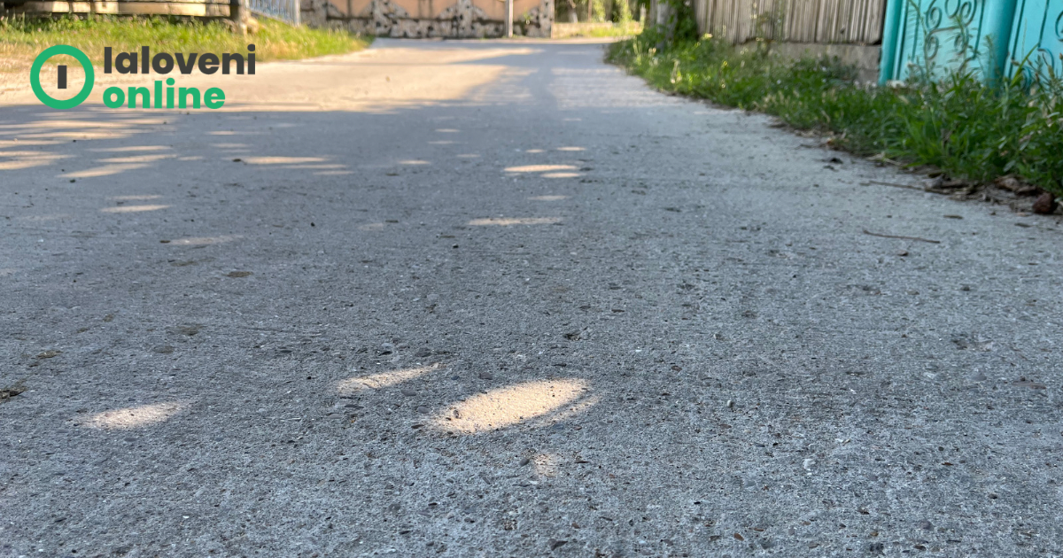 Ruseștii Noi. Consilierii au repartizat beton pentru 5 străzi din comună 1 drum beton IaloveniOnline 3