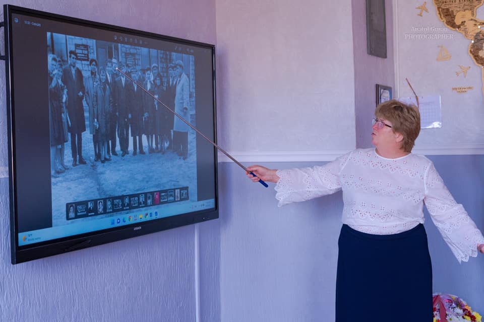 Costești: Un cabinet de geografie a fost inaugurat în memoria lui Iurie Melnic, în liceul în care acesta a predat 3 386160336 1756724278100523 6102403059072198847 n 1