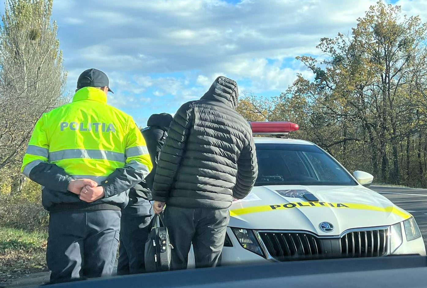 Doi agenți de patrulare din cadrul Serviciului de patrulare Ialoveni-Hîncești, reținuți 1 401848693 672561011643074 5549141599847528133 n