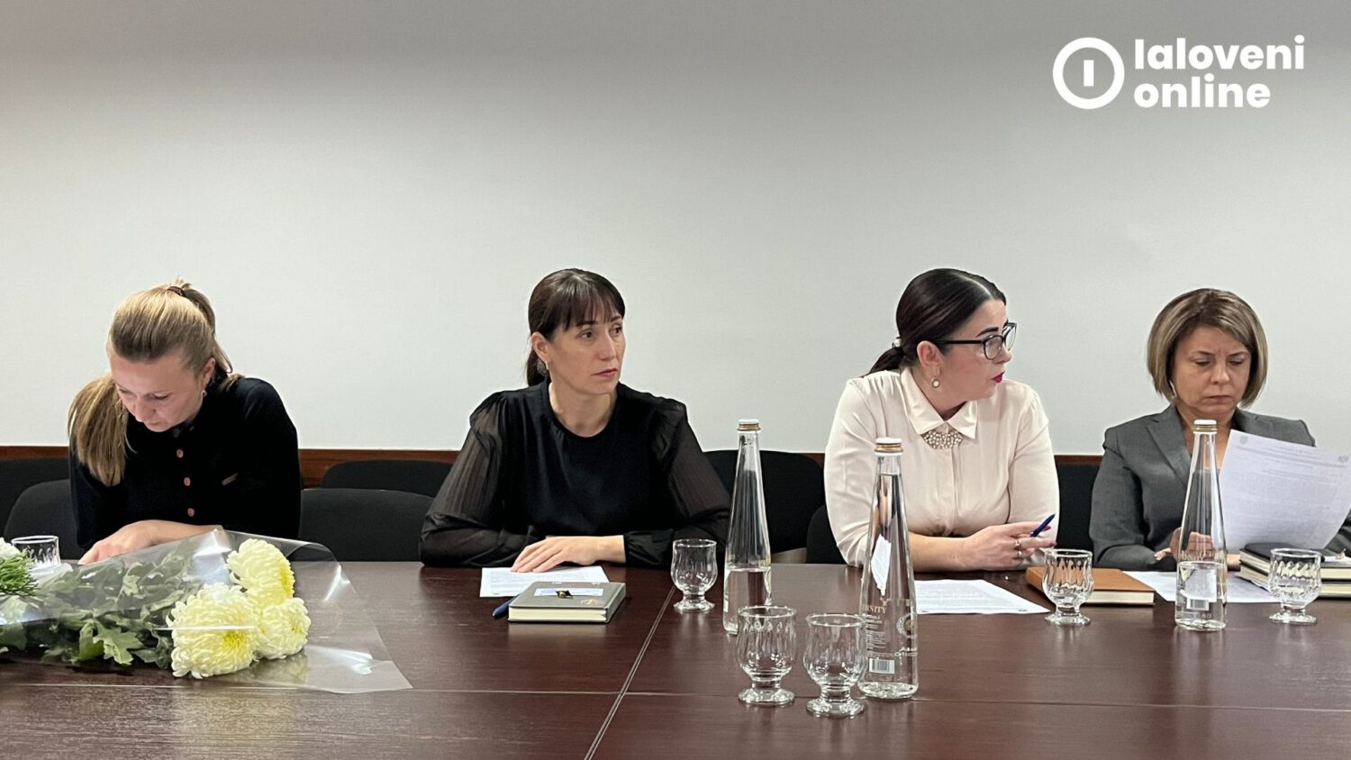 Prima ședință a Consiliului Orășenesc Ialoveni. Au fost constituite comisiile de specialitate 3 Alina Luca Bujor Natalia Luncasu Natalia Savin Lucia Mira