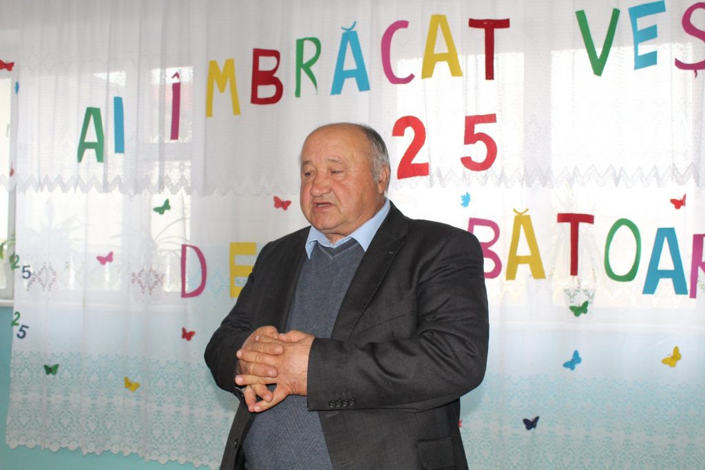 O stradă din orașul Ialoveni va purta numele fostului director al Gimnaziului „Grigore Vieru” din Ialoveni 1 Tudor Mîra, director Gimnaziul Grigore Vieru, Ialoveni