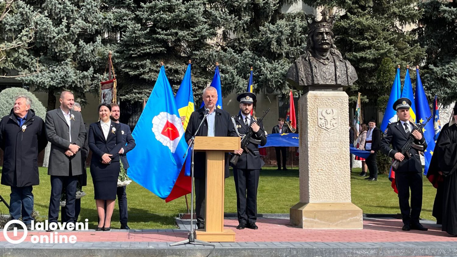FOTO. 106 ani de la Unirea Basarabiei cu România și inaugurarea bustului lui Ștefan cel Mare la Ialoveni 4 27 martie 2024 Ialoveni Ianugurarea bustului lui Stefan cel Mare