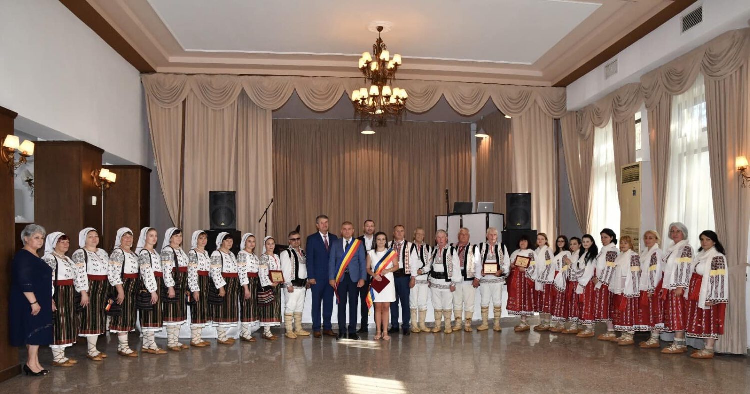 Un grup de copii din Puhoi a mers gratuit la o tabără de vară din România 3 448529732 7726855674064901 8157667469575622925 n