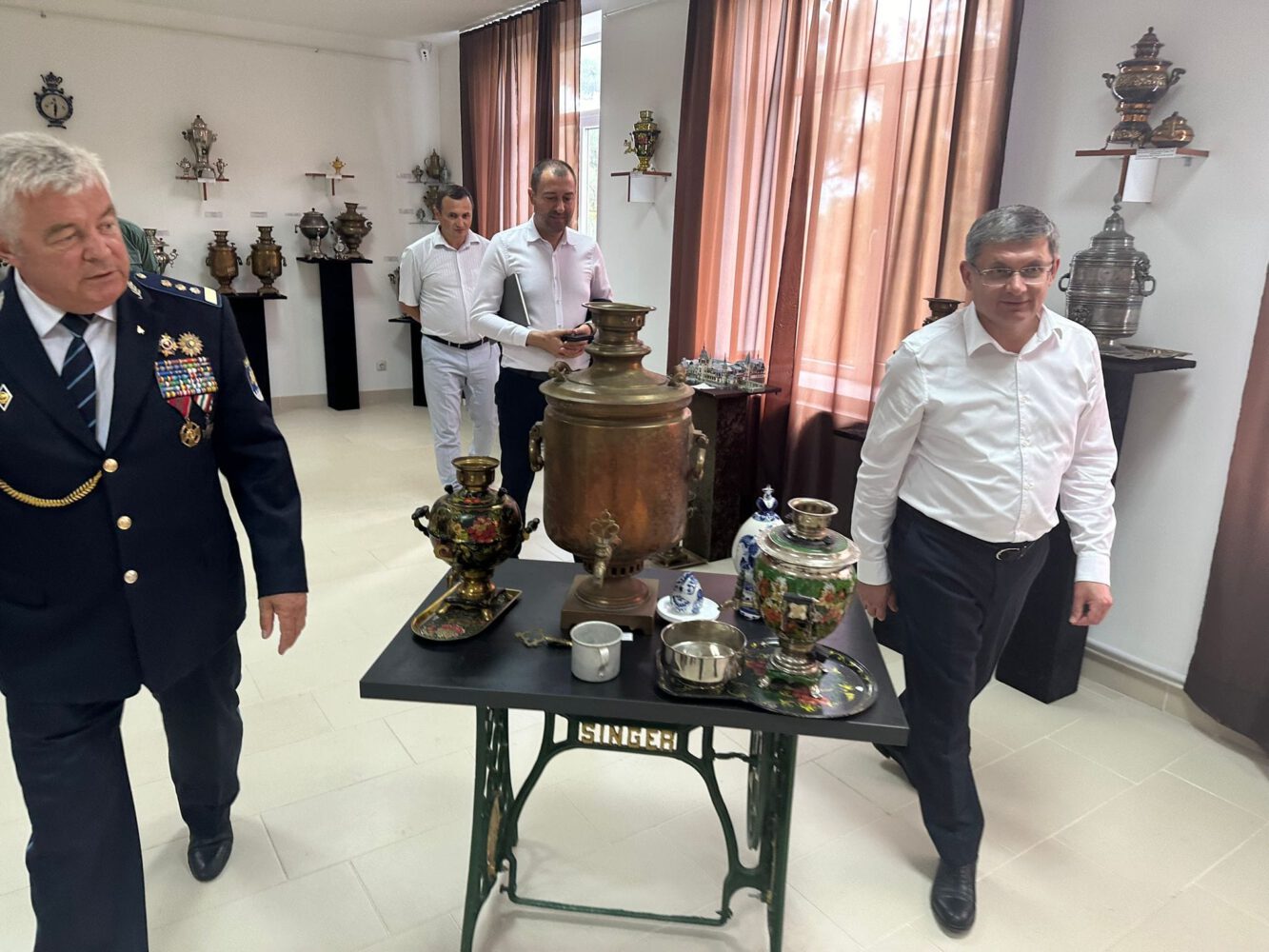 Vizita lui Igor Grosu în Raionul Ialoveni a continuat la Galeria Colecțiilor lui Petru Costin și în alte localități 3 452374709 967901432017088 4222322735424727824 n