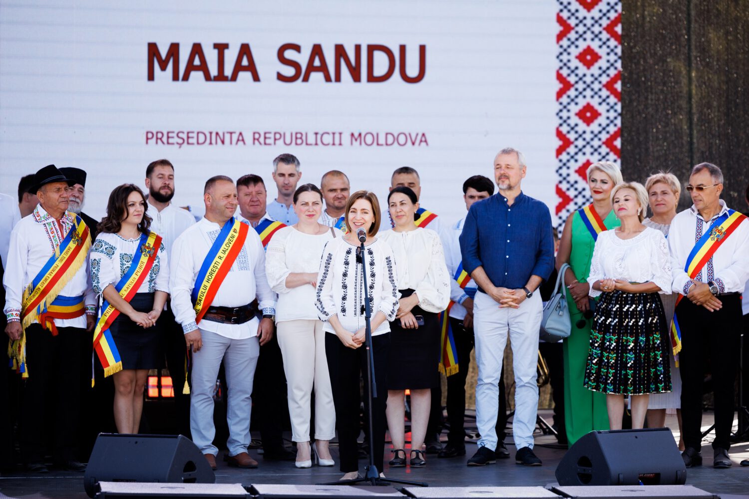 Festivalul „Tezaur Național” - două zile de tradiții, bucate tradiționale, dansuri și cântece populare 3 456603878 1073764180785037 5417908829573371628 n