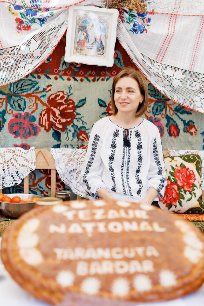 Festivalul „Tezaur Național” - două zile de tradiții, bucate tradiționale, dansuri și cântece populare 2 456858173 1073764337451688 9177017649892105934 n