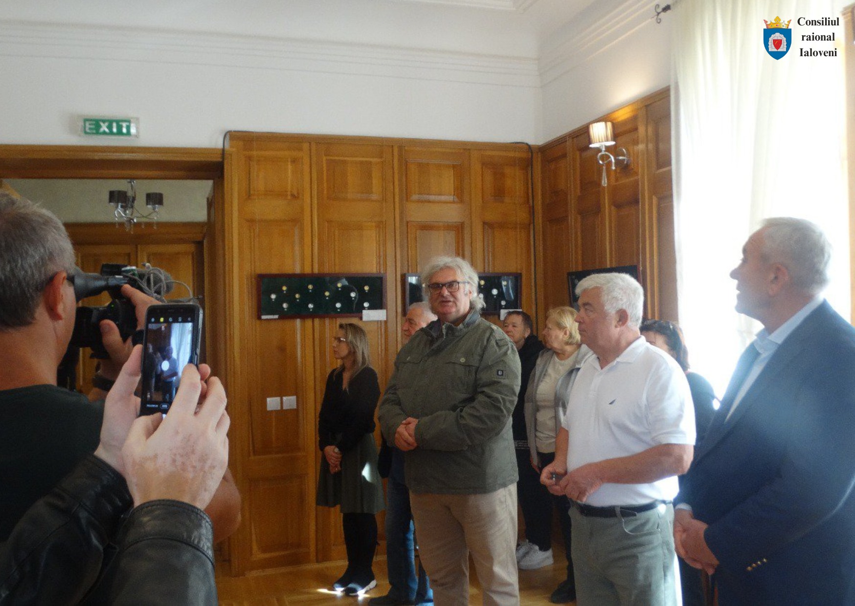 Galeria colecțiilor „Petru Costin” a vernisat o expoziție de monede în municipiul Buzău, România 1 462481315 1325251872131098 1889404292427362472 n