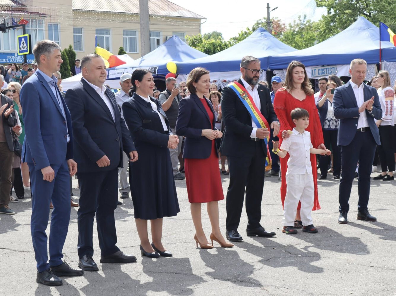 FOTO// Maia Sandu, la Costești, de Hramul localității: „Sunteți o comunitate extraordinară, o localitate model” 4 1 8