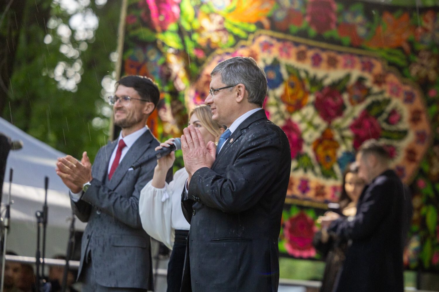 FOTO// Igor Grosu, la Horești, Puhoi și Bardar, de Hramul localităților. „Ialoveniul e puternic prin oamenii săi” 4 499938346 1175574597914772 7910315755035700378 n