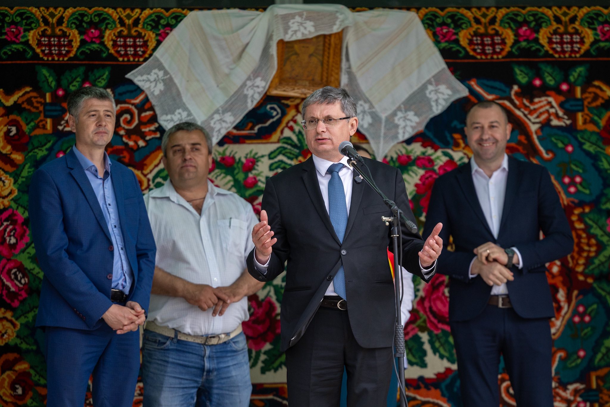 FOTO// Igor Grosu, la Horești, Puhoi și Bardar, de Hramul localităților. „Ialoveniul e puternic prin oamenii săi” 1 500534710 1175574664581432 4830319109848923102 n