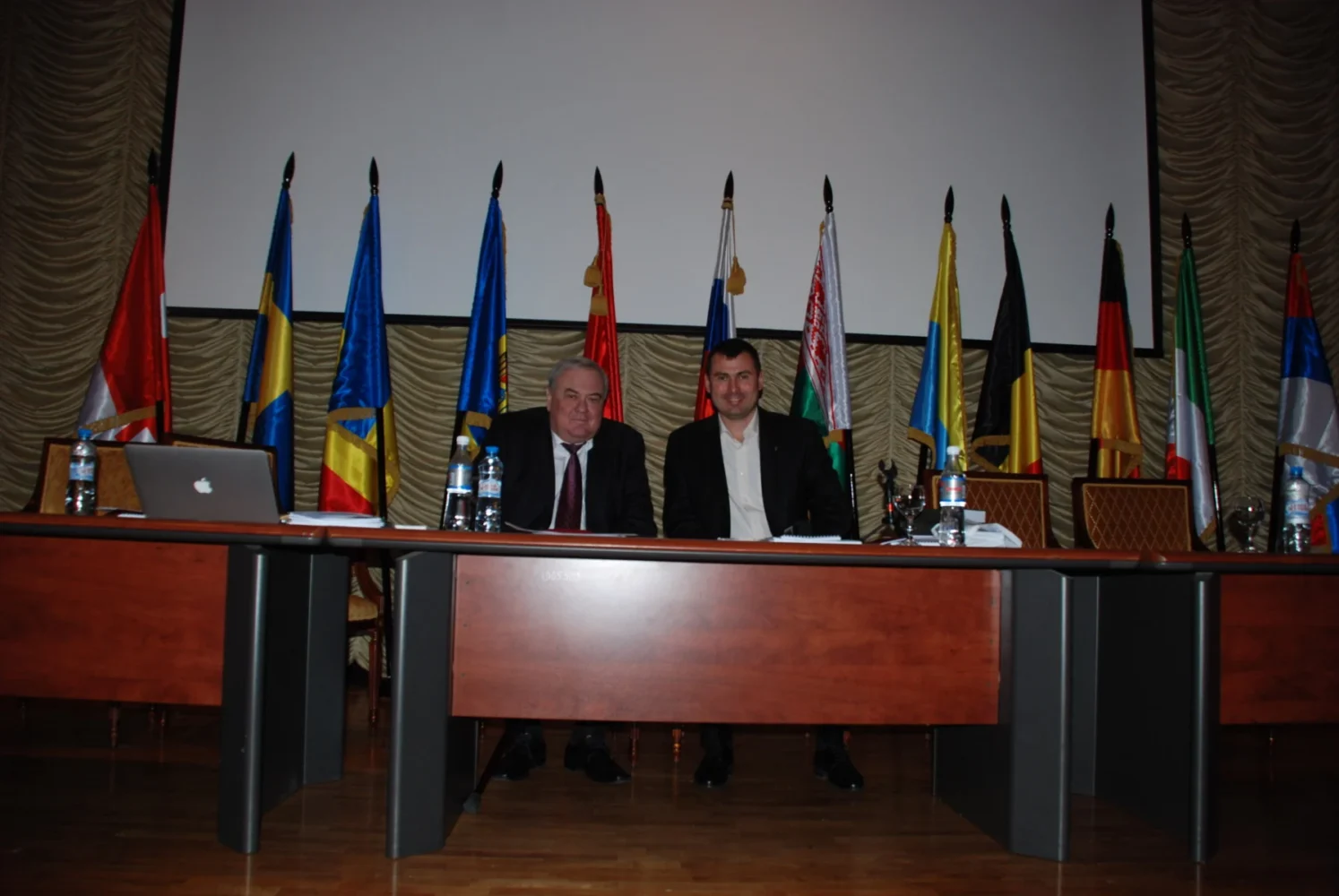 EXCLUSIV Omul lui George Simion din Moldova, legături directe cu un general KGB din Rusia / Vasile Costiuc, alături de Alexandr Kondyakov, fost consultant al lui Vladimir Putin, acuzat de Traian Băsescu că a participat la suspendarea sa din 2007 4 Aleksandr Kondyakov si Vasile Costiuc 1