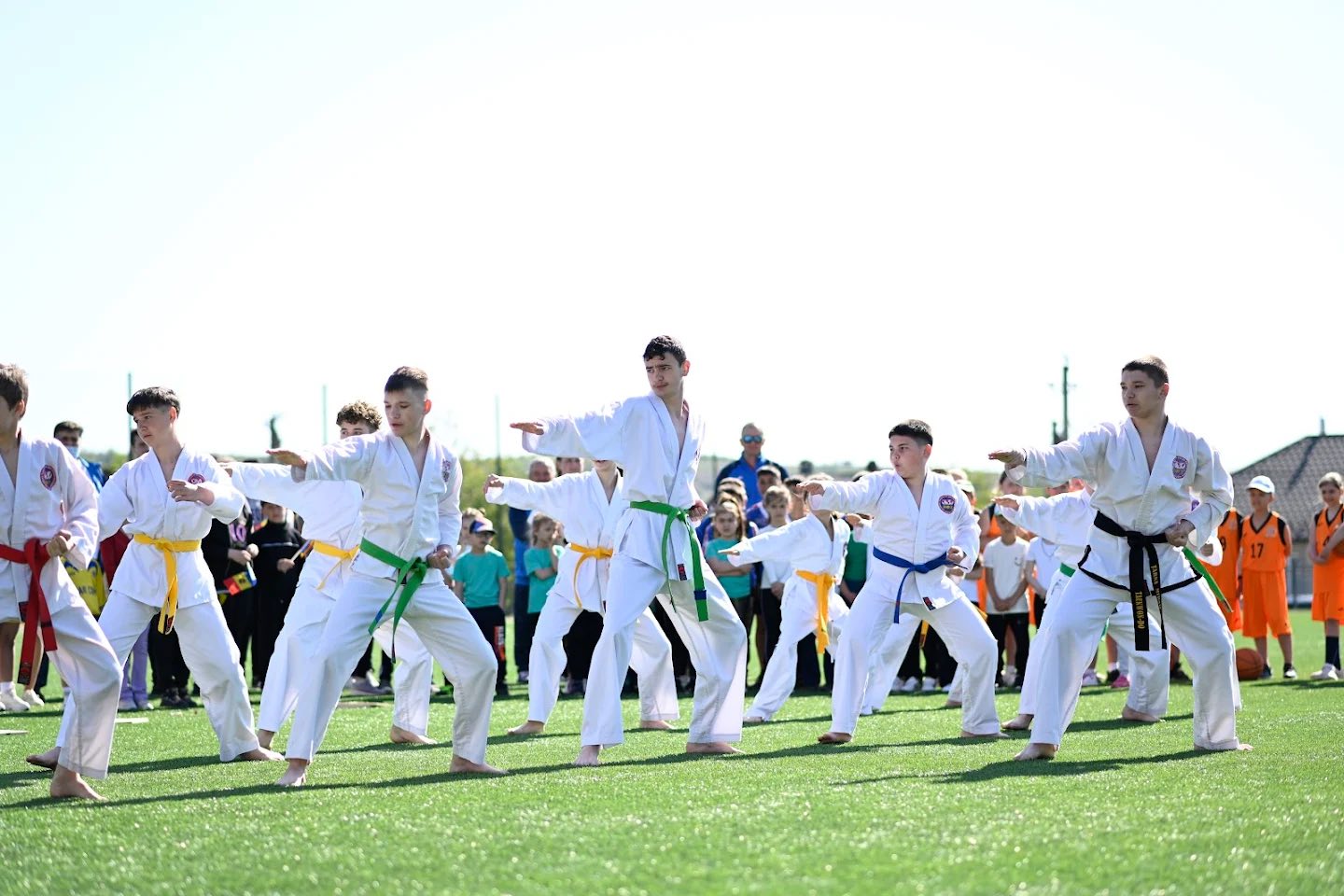 Școală sportivă, inaugurată la Costești: 7 discipline sunt disponibile pentru copii și tineri 1 Scoala SportivaCostesti4mai202513