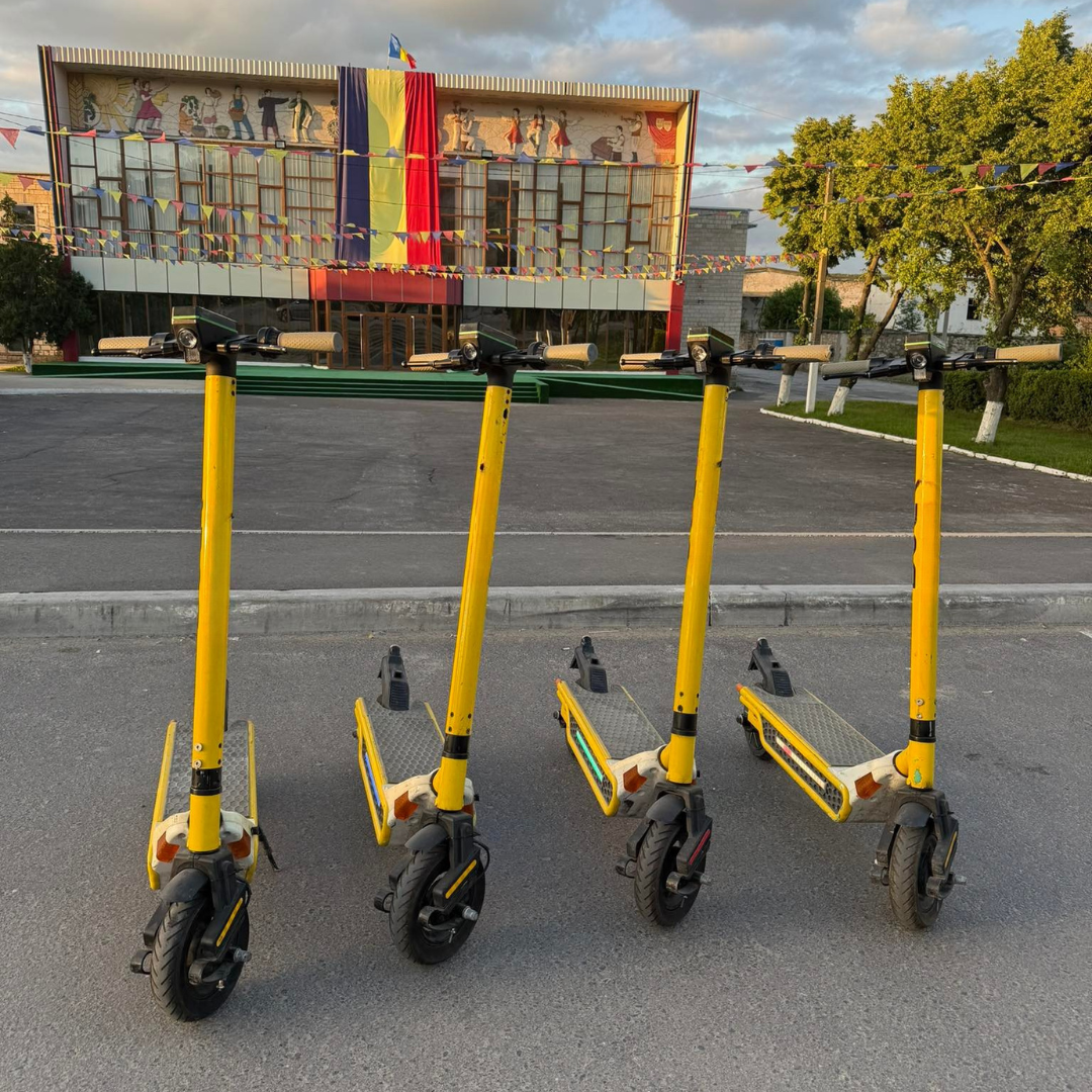 Trotinetele electrice au ajuns și la Costești. Iată care sunt regulile de utilizare 1 White Minimalist Customer Services Instagram Post