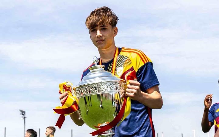 VIDEO// Victor Bivol, campion al Spaniei U16 cu selecționata Cataloniei. Gol decisiv în semifinală marcat de tânărul din Costești 1 vitor bivol campion catalonia