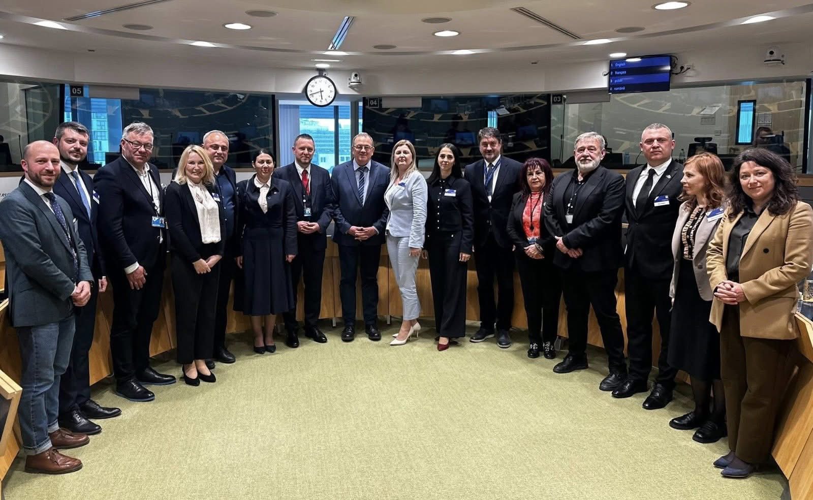 Primarul de Gangura, la Bruxelles: „Moldova trebuie să fie parte a familiei Uniunii Europene” 1 500597588 24046133631659385 5764890018780502466 n 1