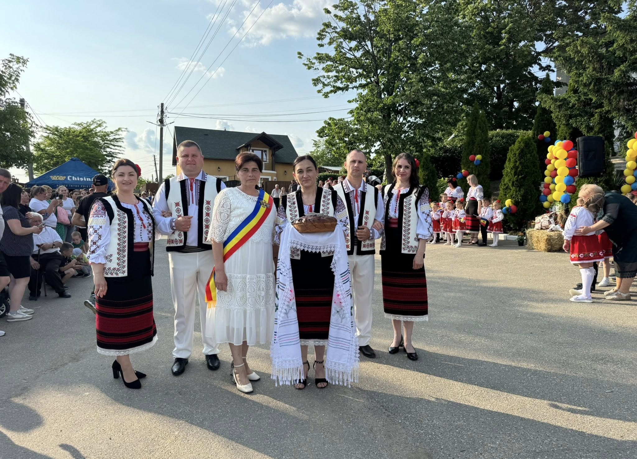 Sfinții Împărați Constantin și Elena - Hramul satului Hansca 1 503452180 1801527870394777 3714849623210375985 n
