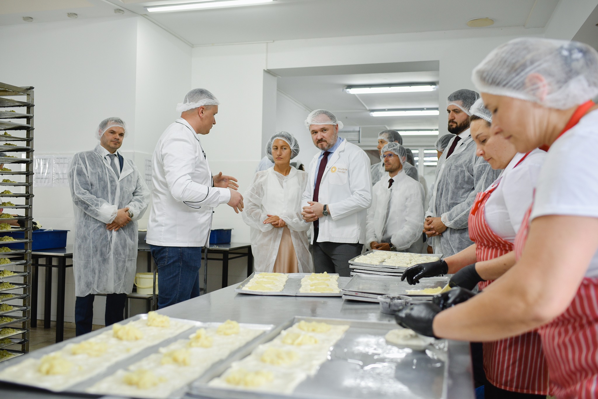 Brutăria Bardar, vizitată de Comisarul European pentru Energie și Locuințe 1 503942206 1175486944623359 5074249494102700183 n