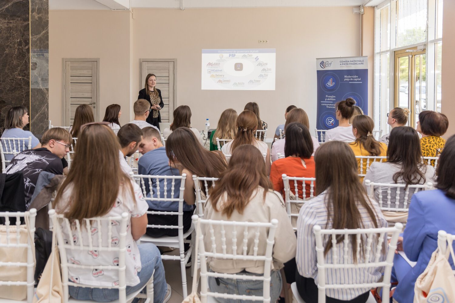 Femei informate, comunități mai puternice: UN Women promovează drepturile financiare și digitale la Zîmbreni 4 femei informate zimbreni un women 4