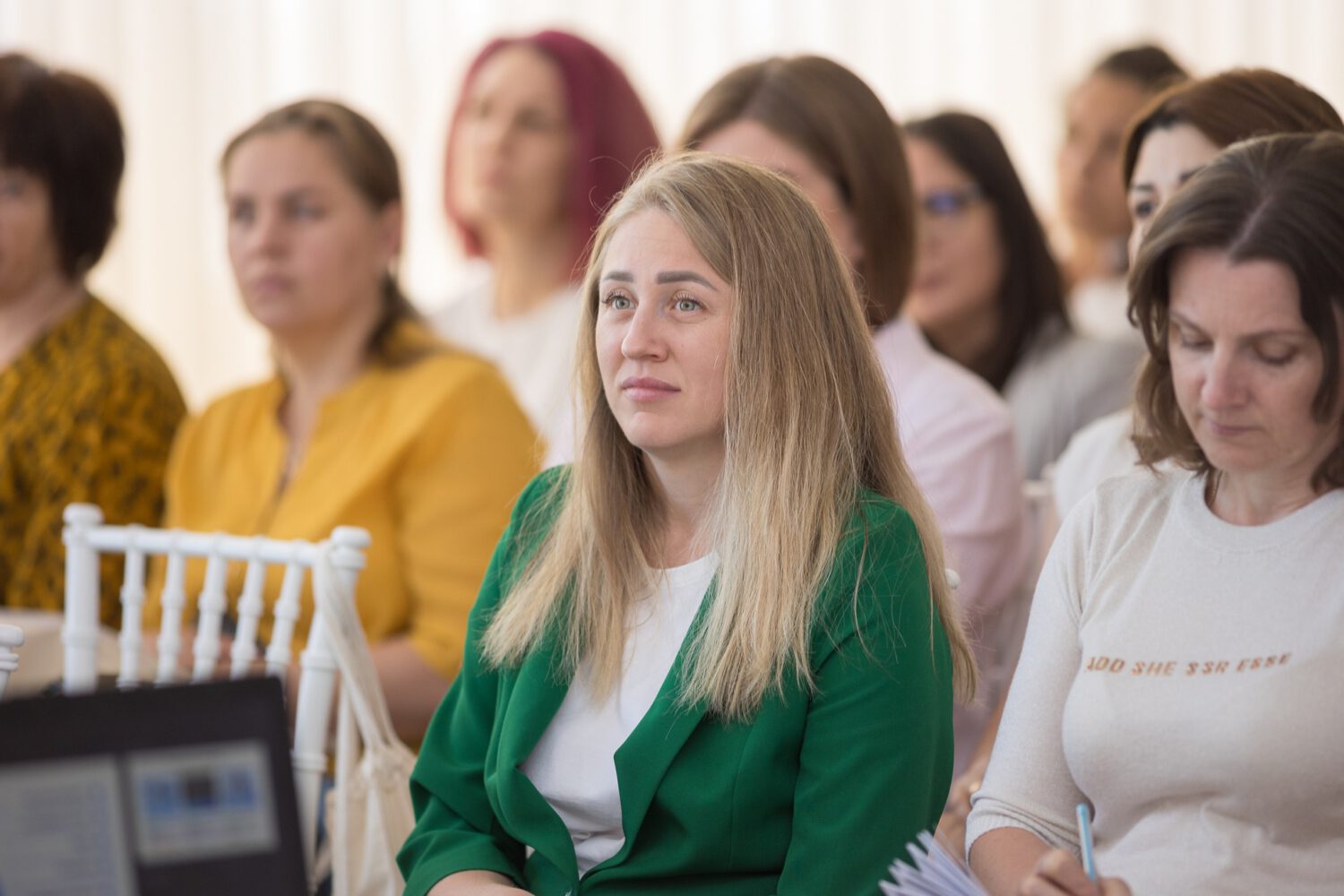 Femei informate, comunități mai puternice: UN Women promovează drepturile financiare și digitale la Zîmbreni 8 femei informate zimbreni un women 8