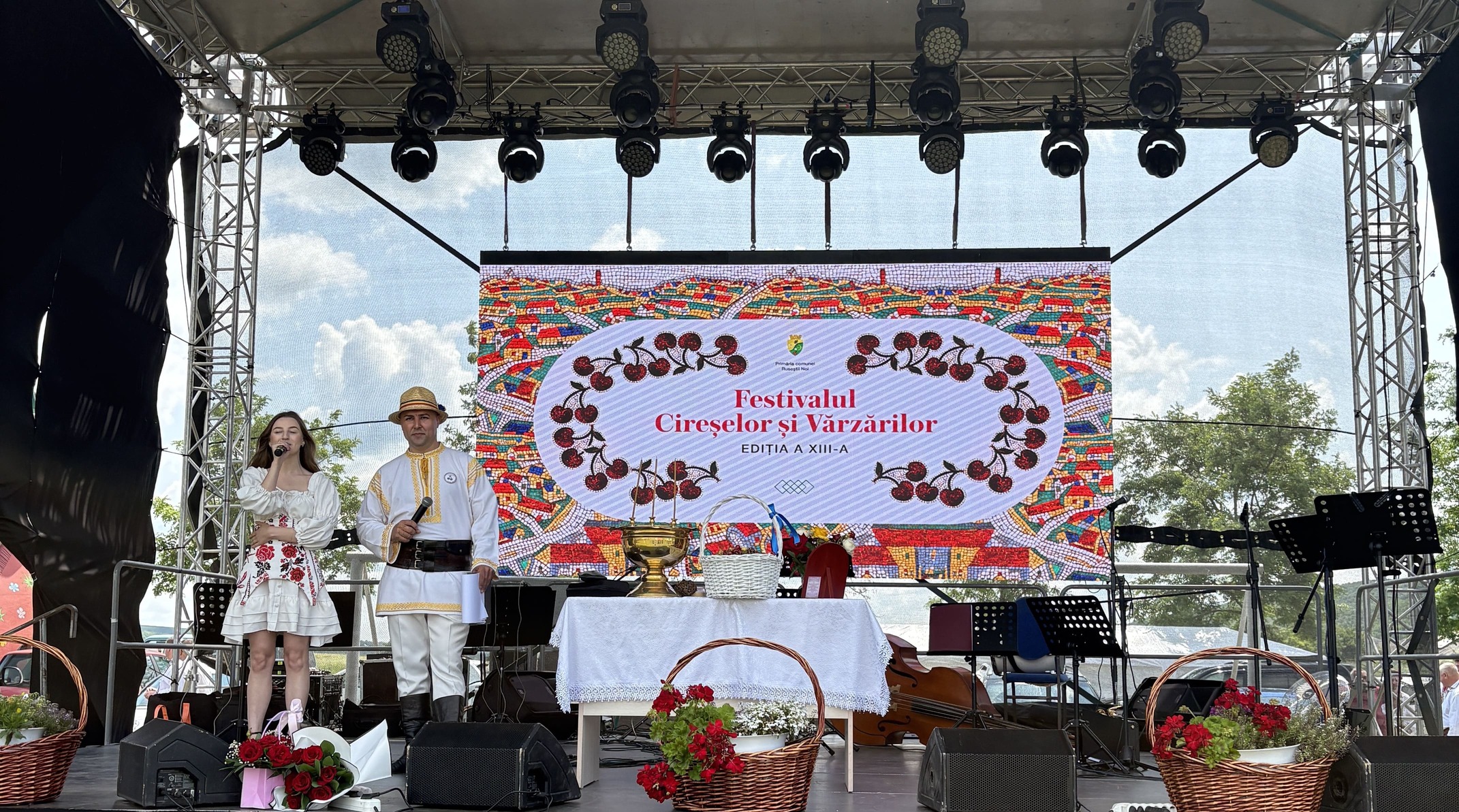 FOTO, VIDEO // Festivalul Cireșelor și Vărzărilor 2025: Gust, tradiție și voie bună la Ruseștii Noi 1 festivalul cireselor si varzarilor 2025