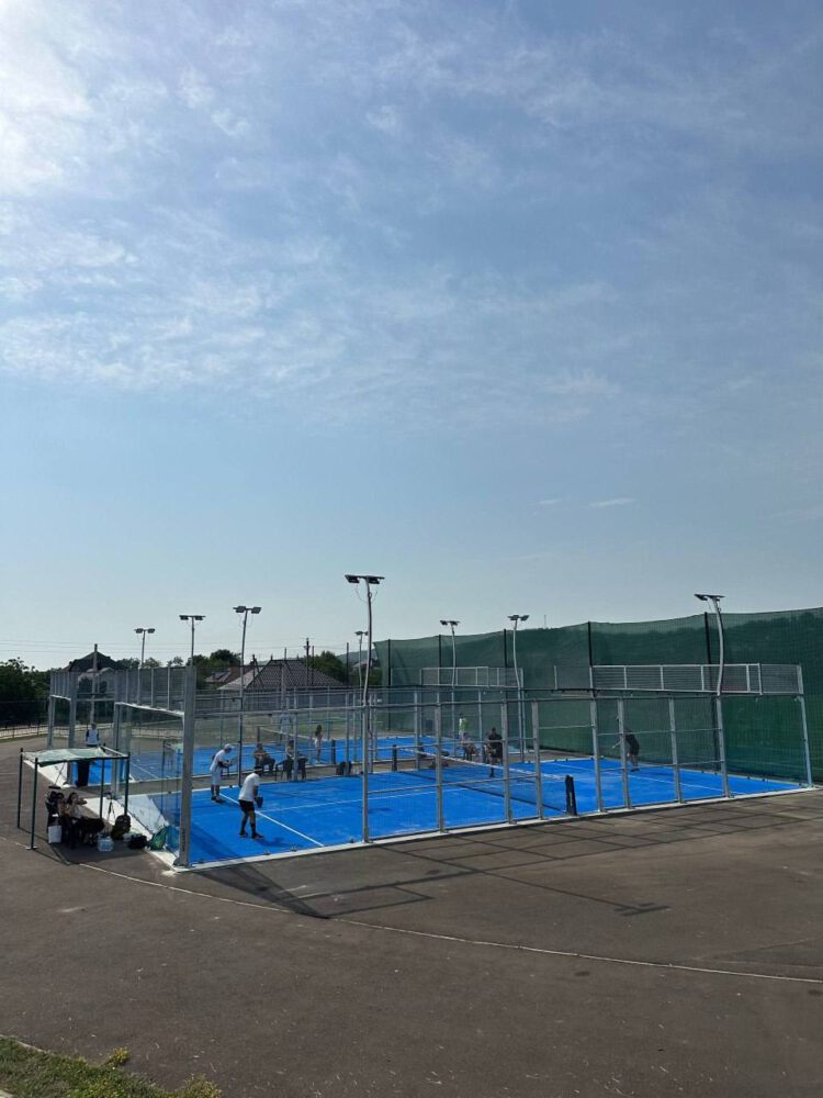 FOTO// Costești – primul sat din Moldova cu teren de padel. Sport modern, accesibil acum și în mediul rural 3 padel costesti 3