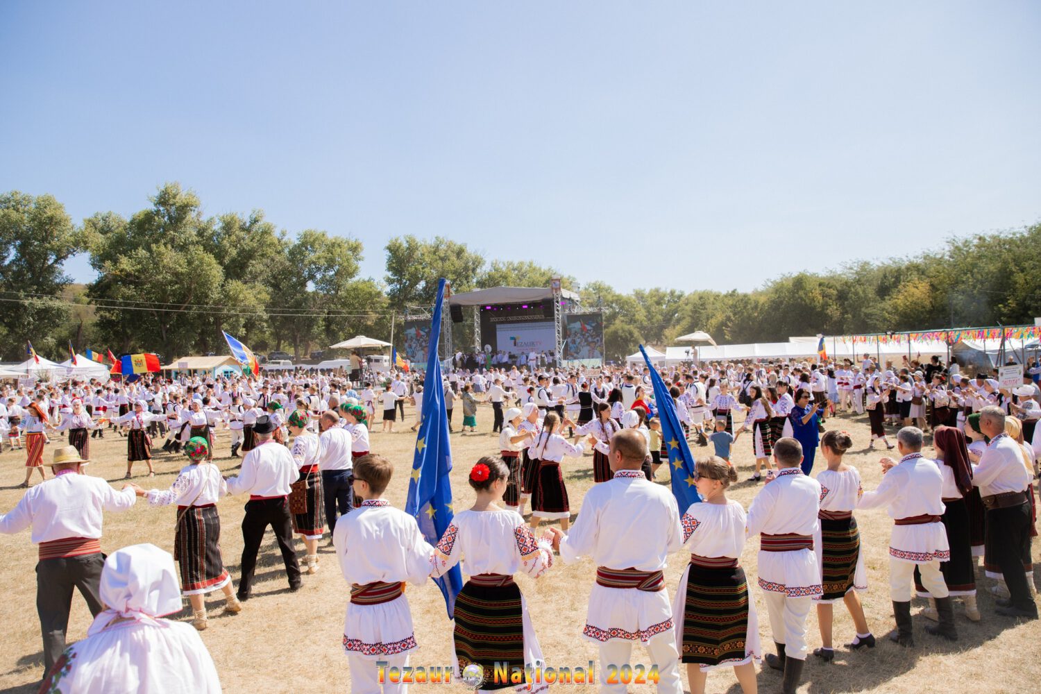 Hora Națiunii unește oamenii la Festivalul Tezaur Național 2025 2 tezaur national 2025 2